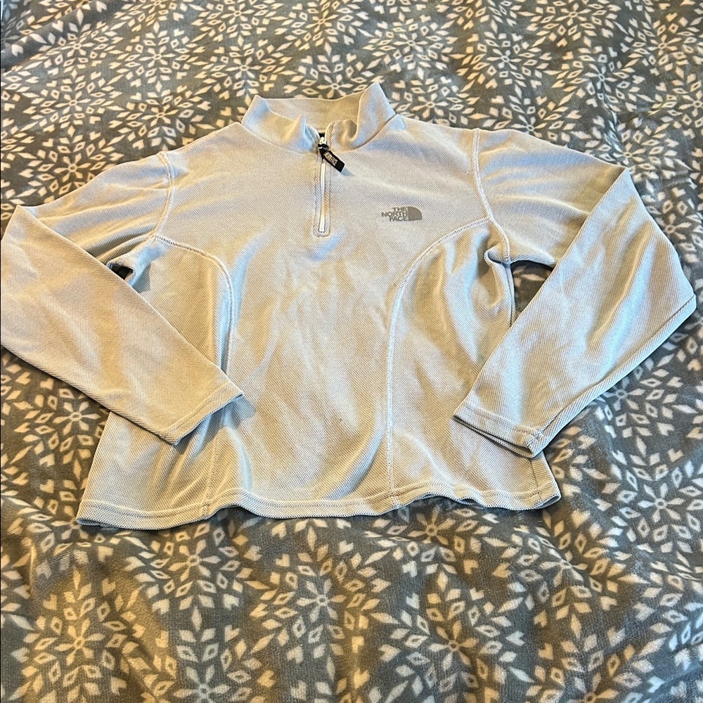 The North Face Women's Light Gray Quarter-zip Athletic Top
